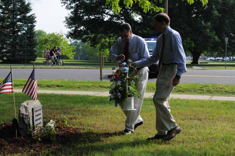 003 Laying of Wreath